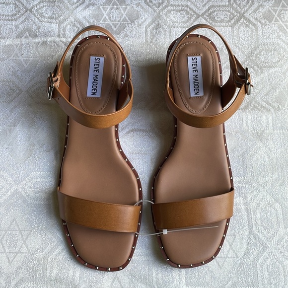 STEVE MADDEN NWOT Size 11 Brown Wedge Sandals Buckle Stud Cognac Ares Harlequin - Picture 5 of 15